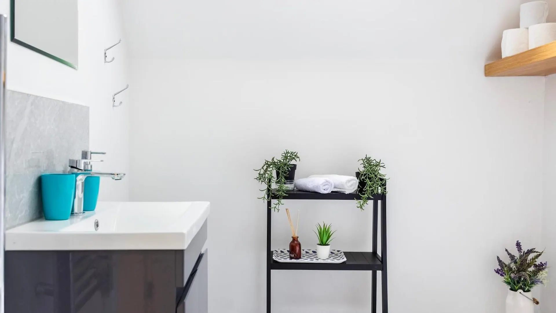Vibrant Fresh Flat Near The Station - New Cross - Goldsmiths Lägenhet London