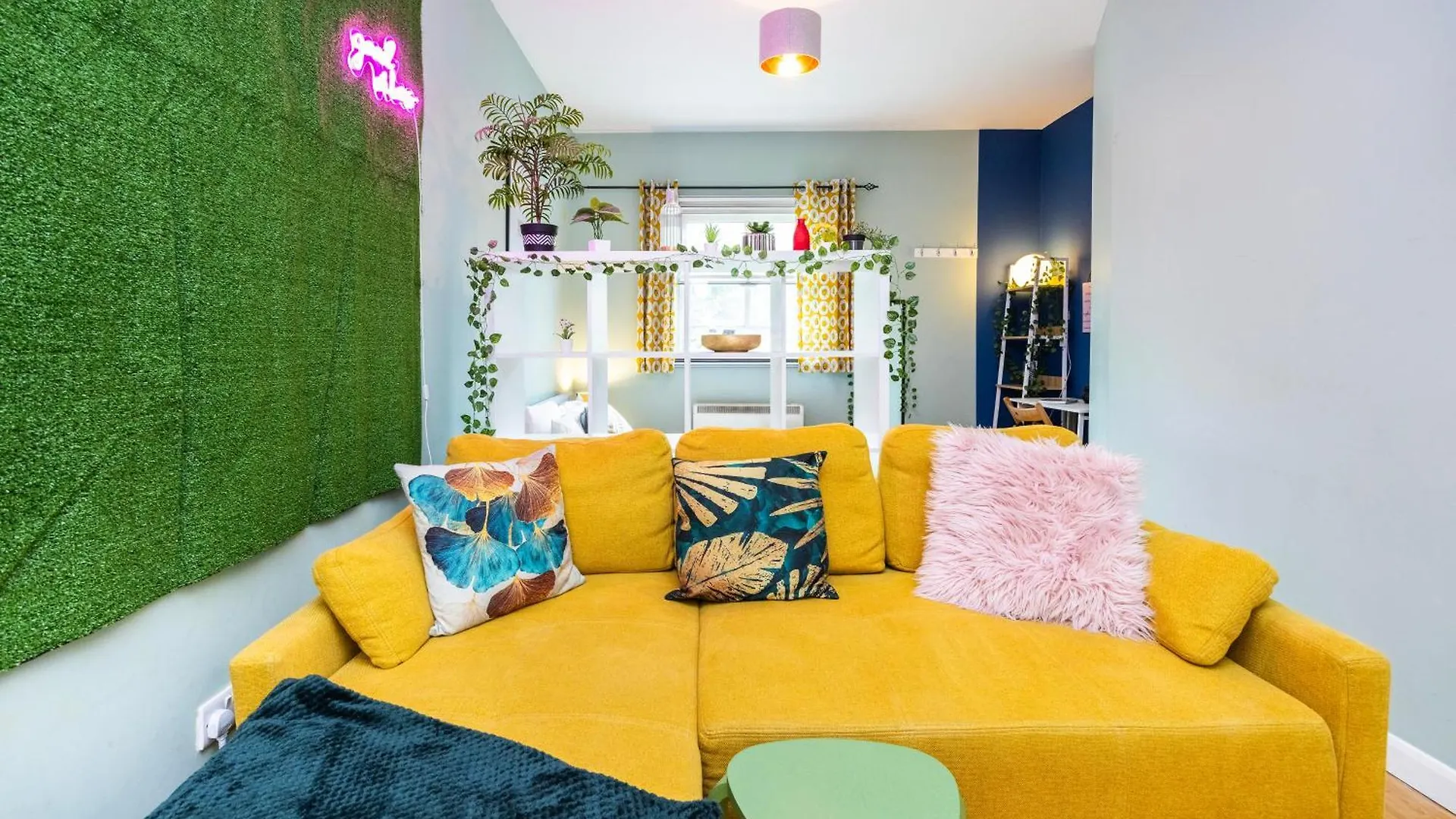 Vibrant Fresh Flat Near The Station - New Cross - Goldsmiths Lägenhet London